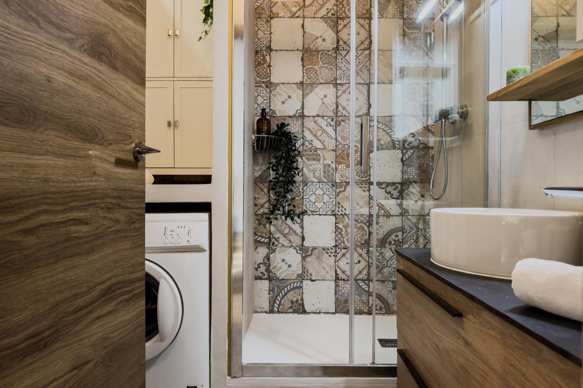 Magalhaes - Trad Flat In Poble Sec, Near Ramblas Barcelona Kültér fotó