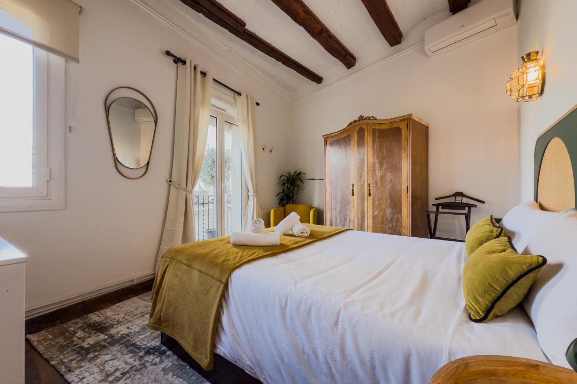 Magalhaes - Trad Flat In Poble Sec, Near Ramblas Barcelona Kültér fotó